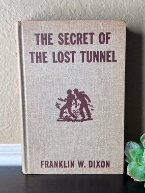 Vintage 1950s Hardy Boys Book, The Secret of the Lost Tunnel, Grosset Dunlap